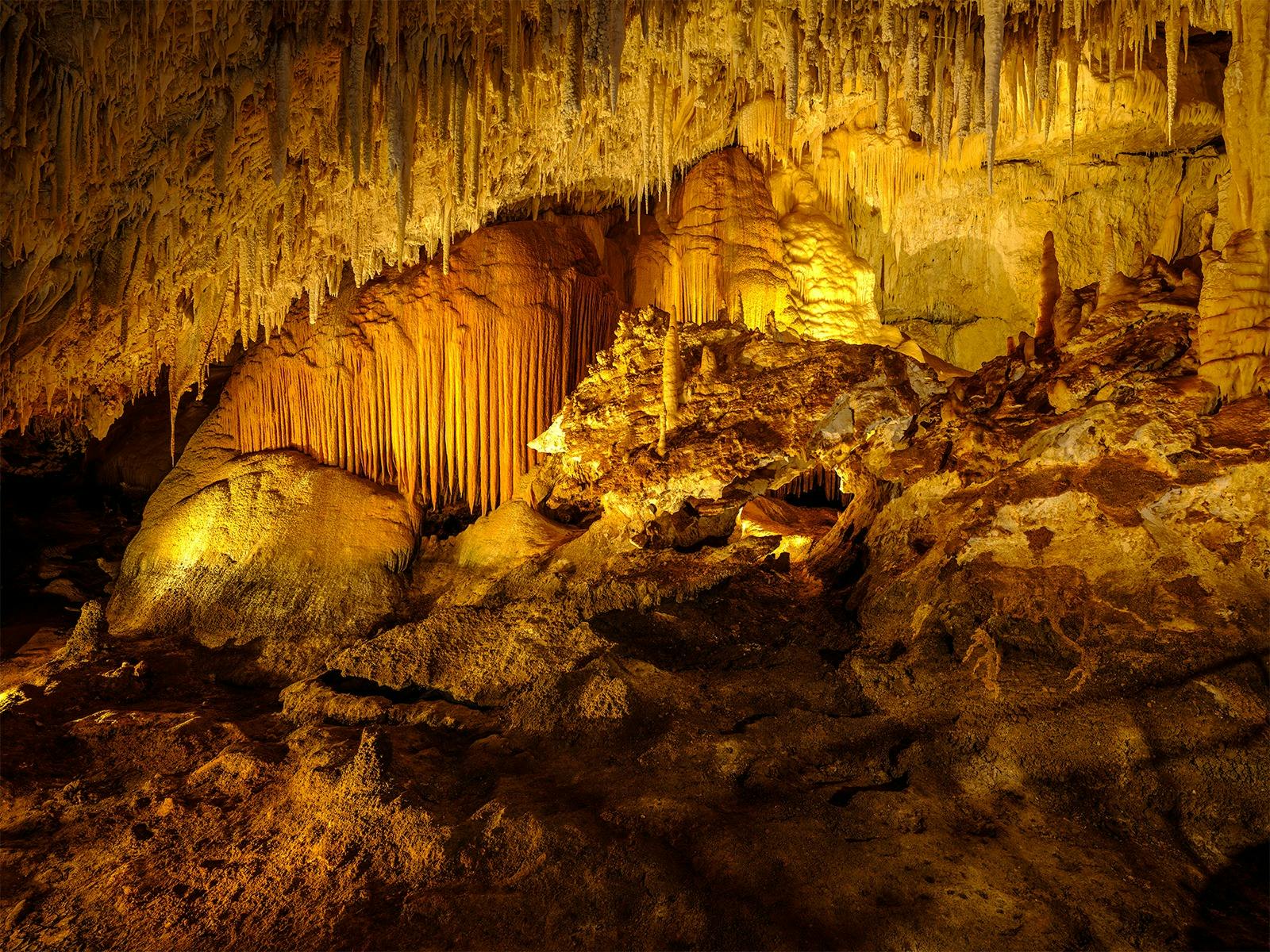 Stroll through Jewel Cave at Augusta and  learn about its formation over thousands of years
