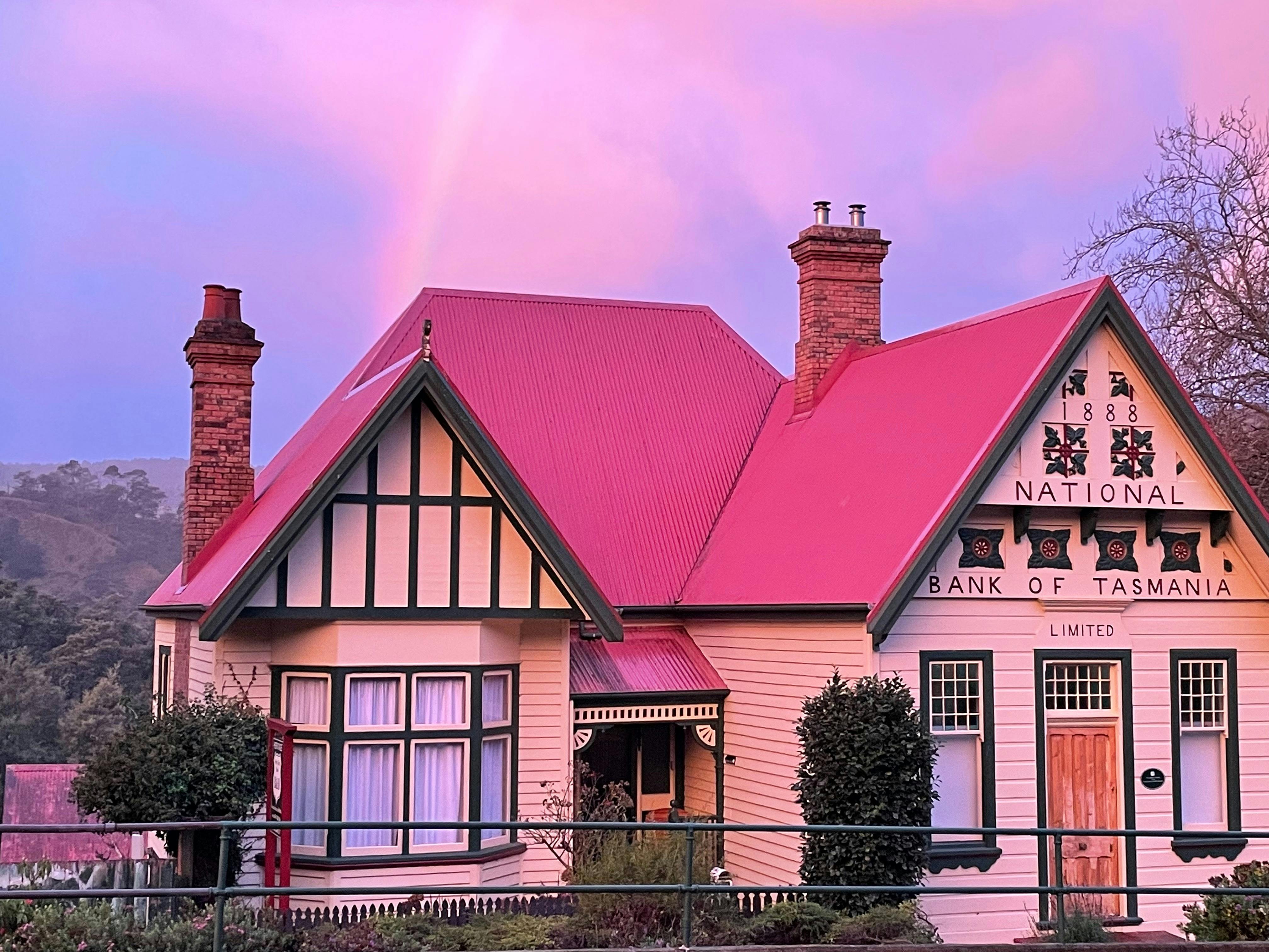 Entrance from Main Street thru the gate onto the patio