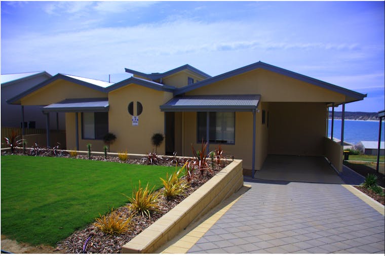 Birubi Holiday Homes Apt A B