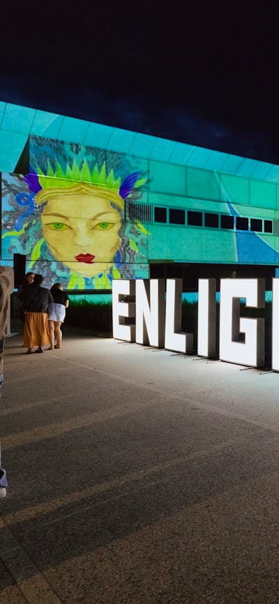Enlighten sign