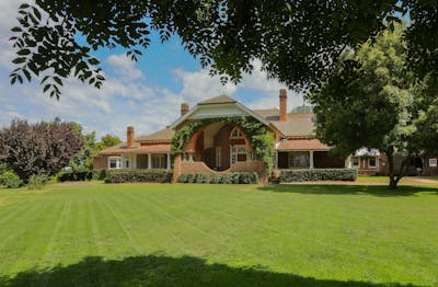 Image of Petersons Armidale Guesthouse and Winery