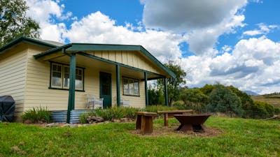 Ready-Cut Cottage - Front