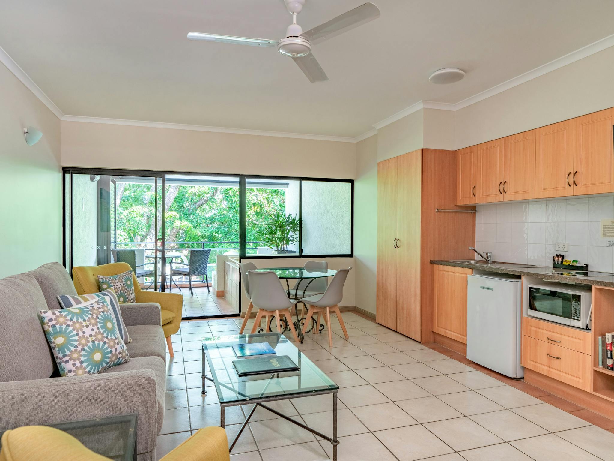 The 2 Bedroom apartments consist of 1 x 1 Bedroom apmt with Jacuzzi & 1 x Studio with indoor Spa The 2 Bedroom apartments consist of 1 x 1 Bedroom apmt with Jacuzzi & 1 x Studio with indoor Spa