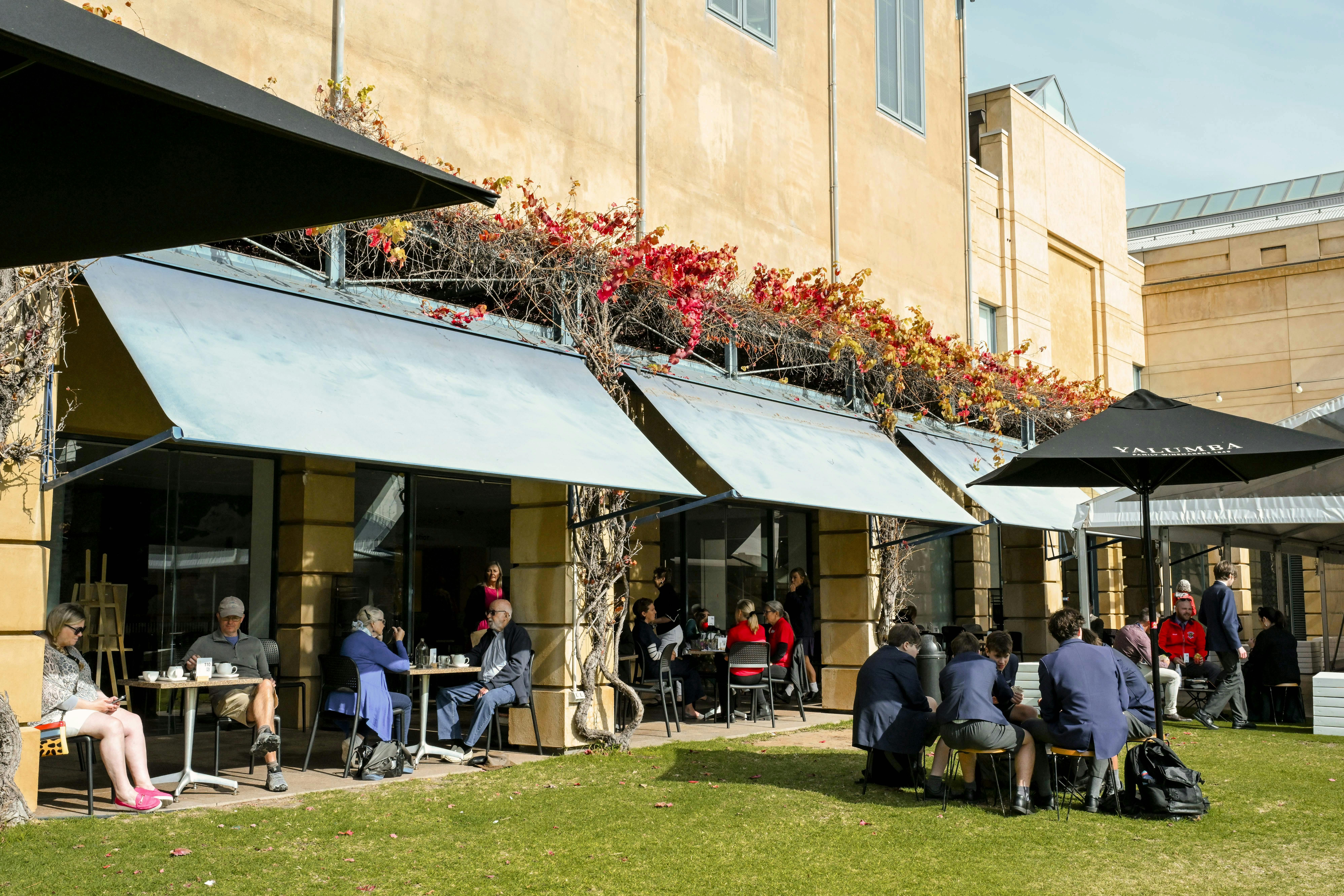 Outdoor dining and large events spaces
