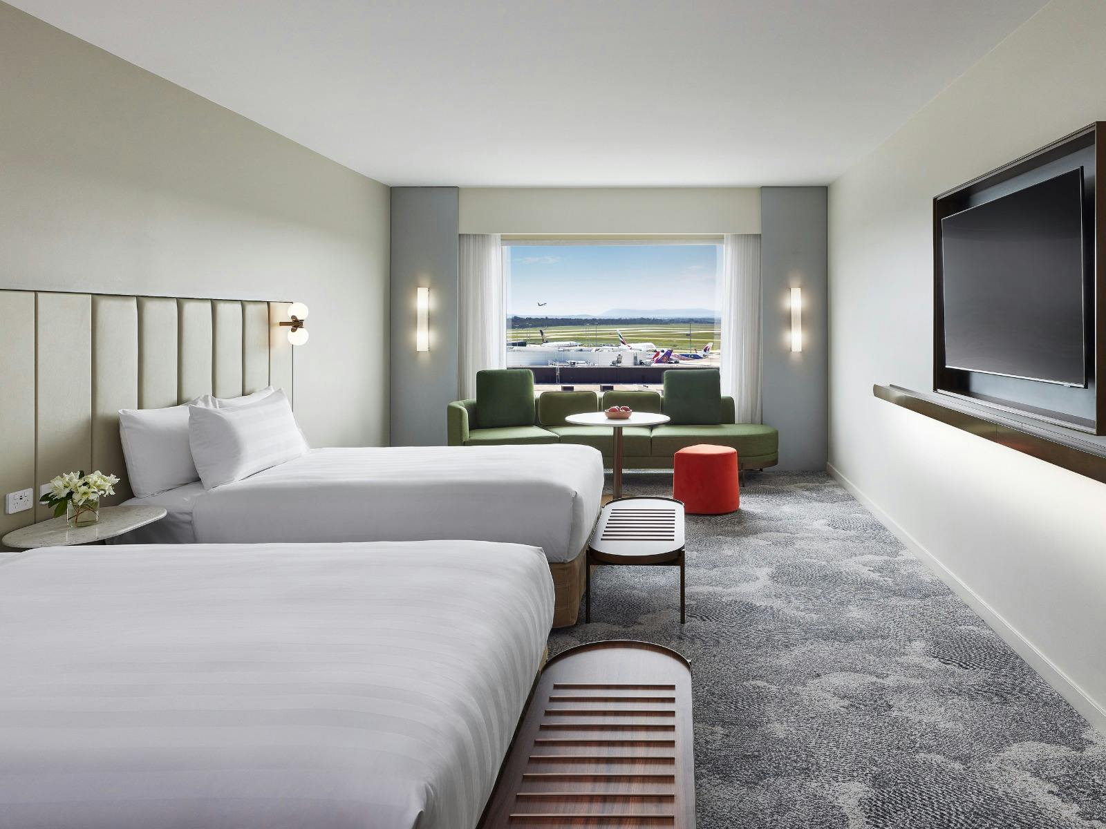 Deluxe Twin Runway View