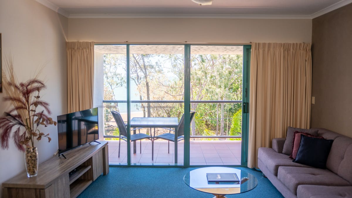 Shelly Bay Resort Lounge and Balcony