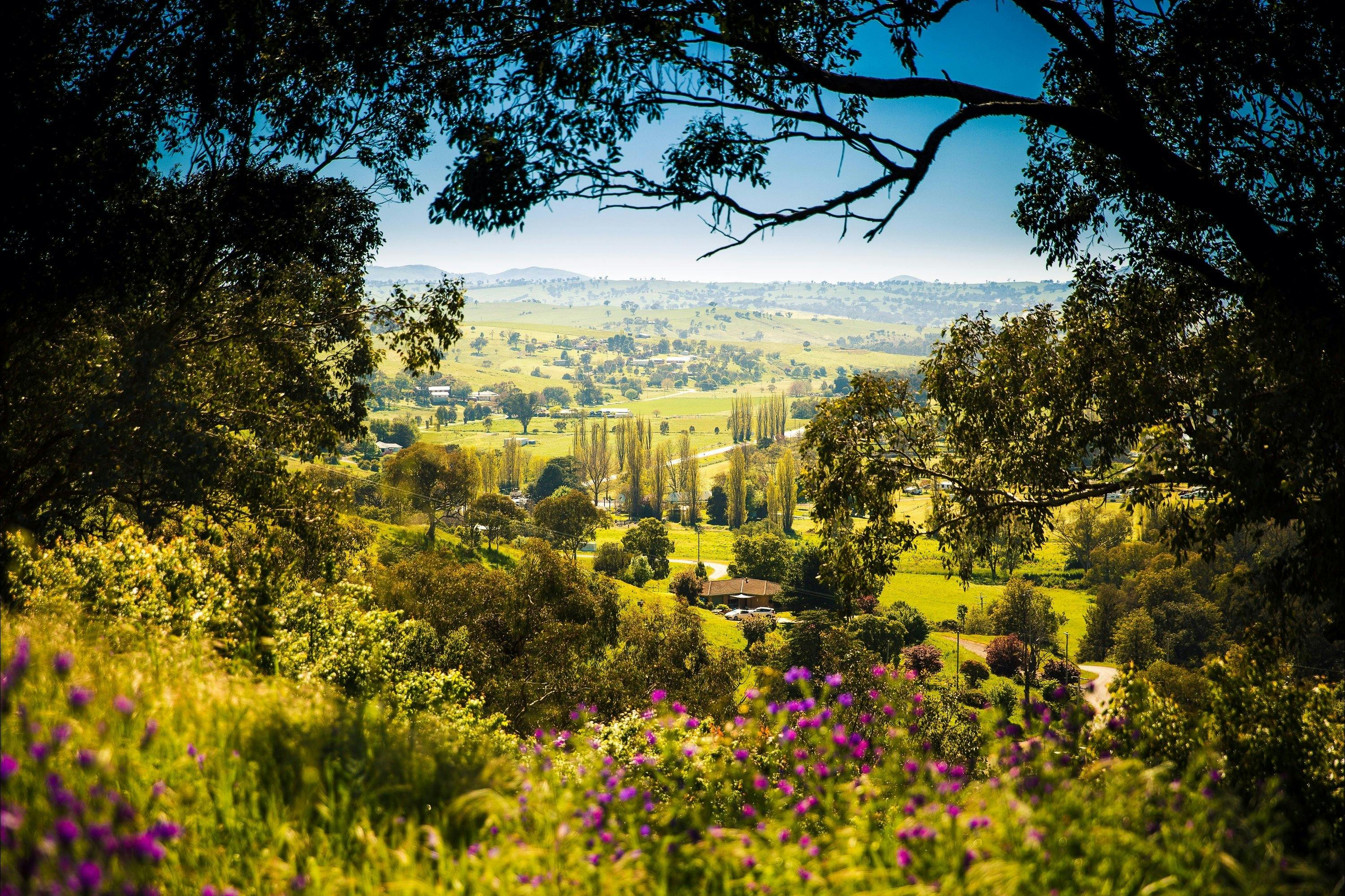 The pretty village of Jugiong on the banks of the Murrumbidgee River