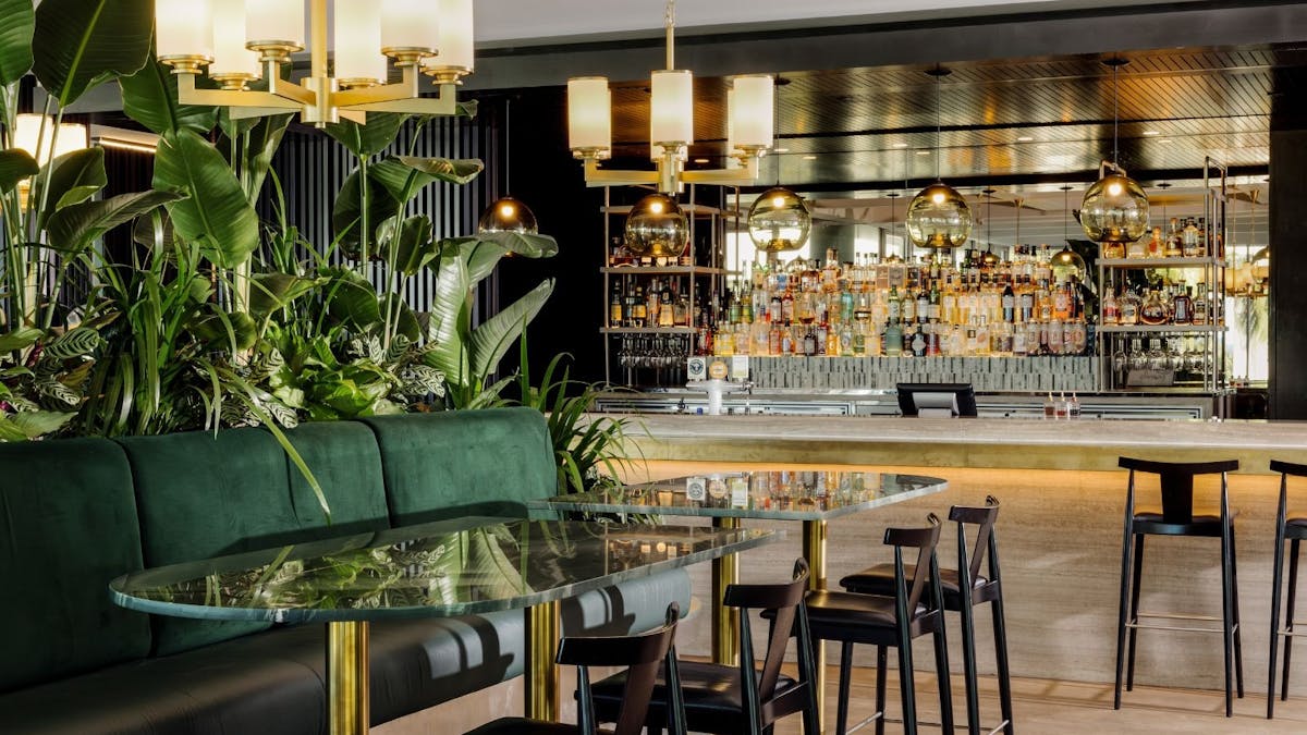 Pearls Bar