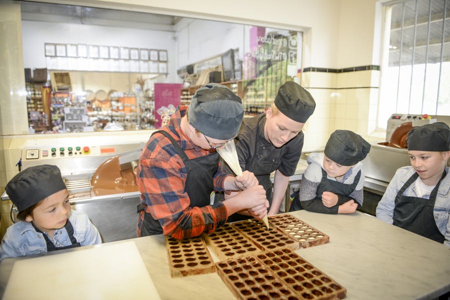 School Holiday kids chocolate making lessons