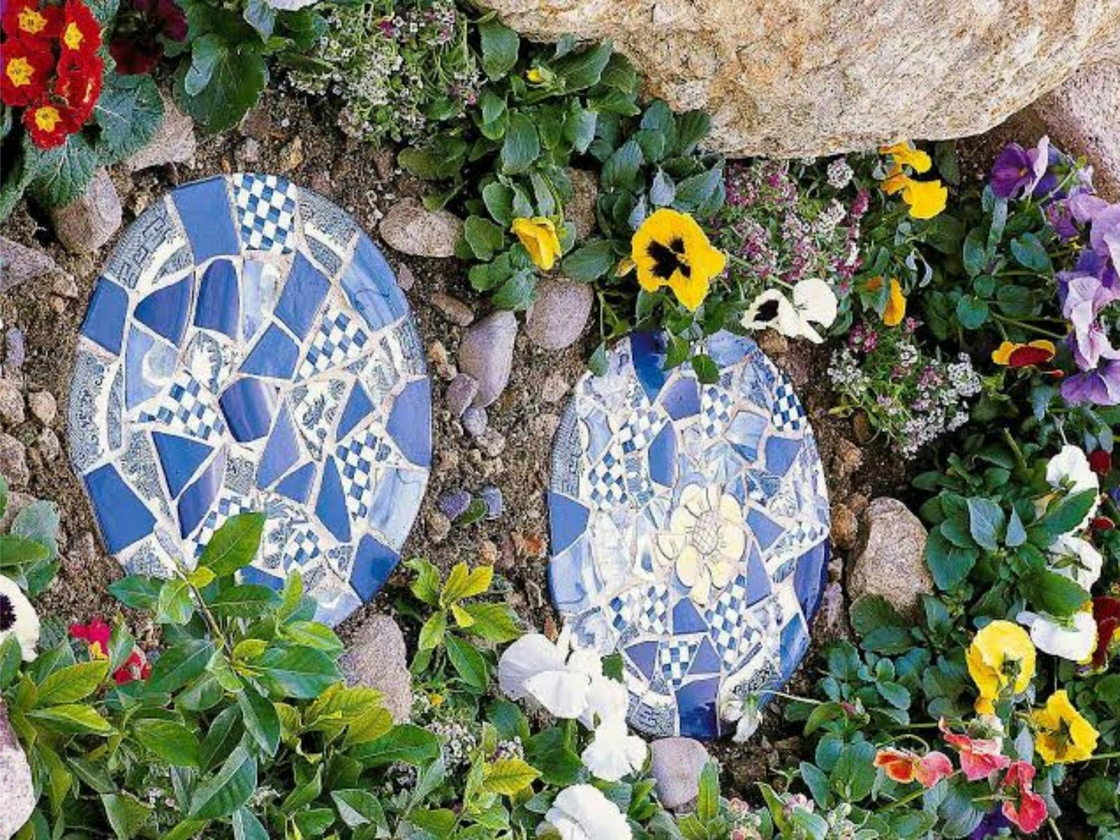 Midwest Living Mosaic Stepping stone