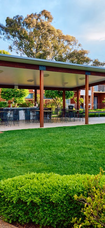 Forrest Hotel and Apartments