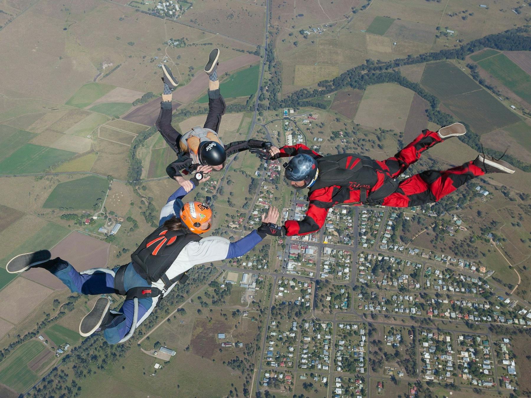 B-Rel Skydive - Star above Toogoolawah town with Jett & Dave Girvin and Ramblers Instructor Sara