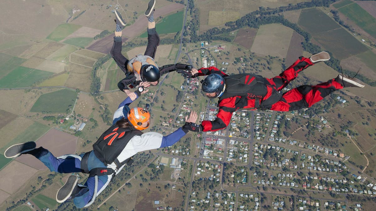 B-Rel Skydive - Star above Toogoolawah town with Jett & Dave Girvin and Ramblers Instructor Sara