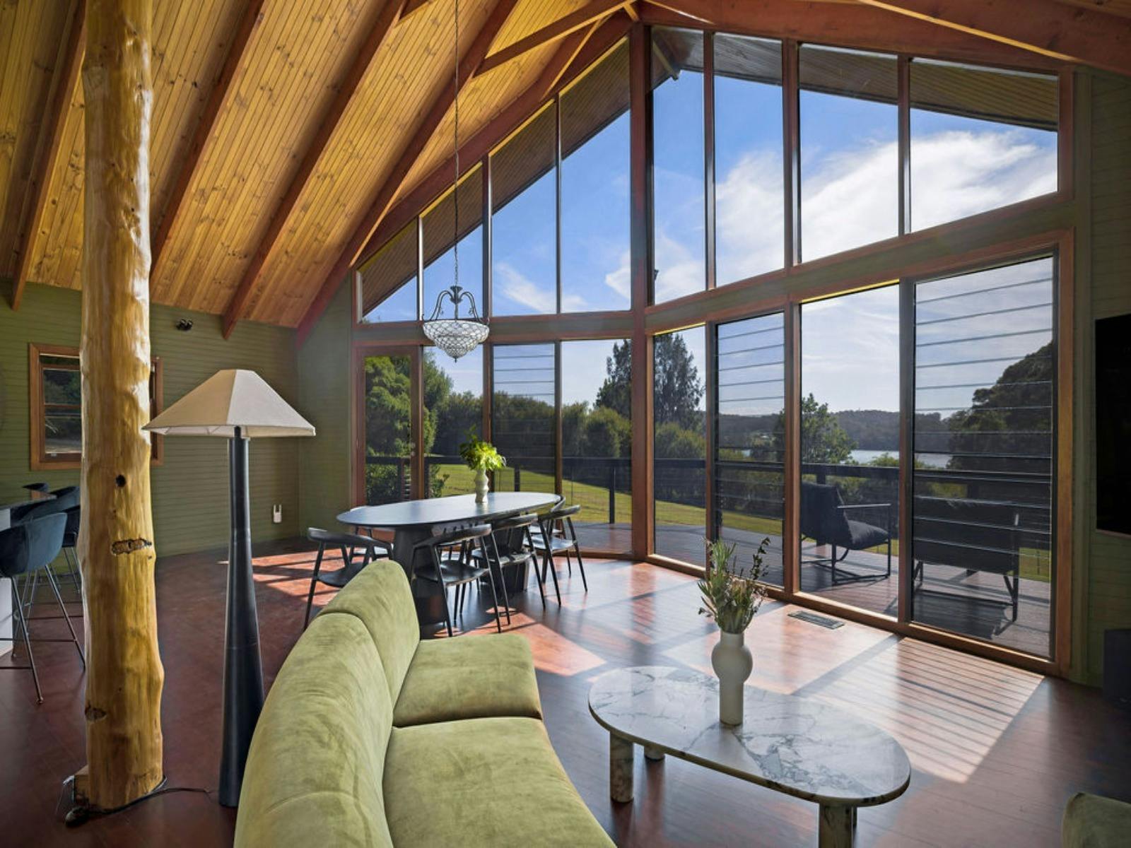 메인다이닝앤라운지