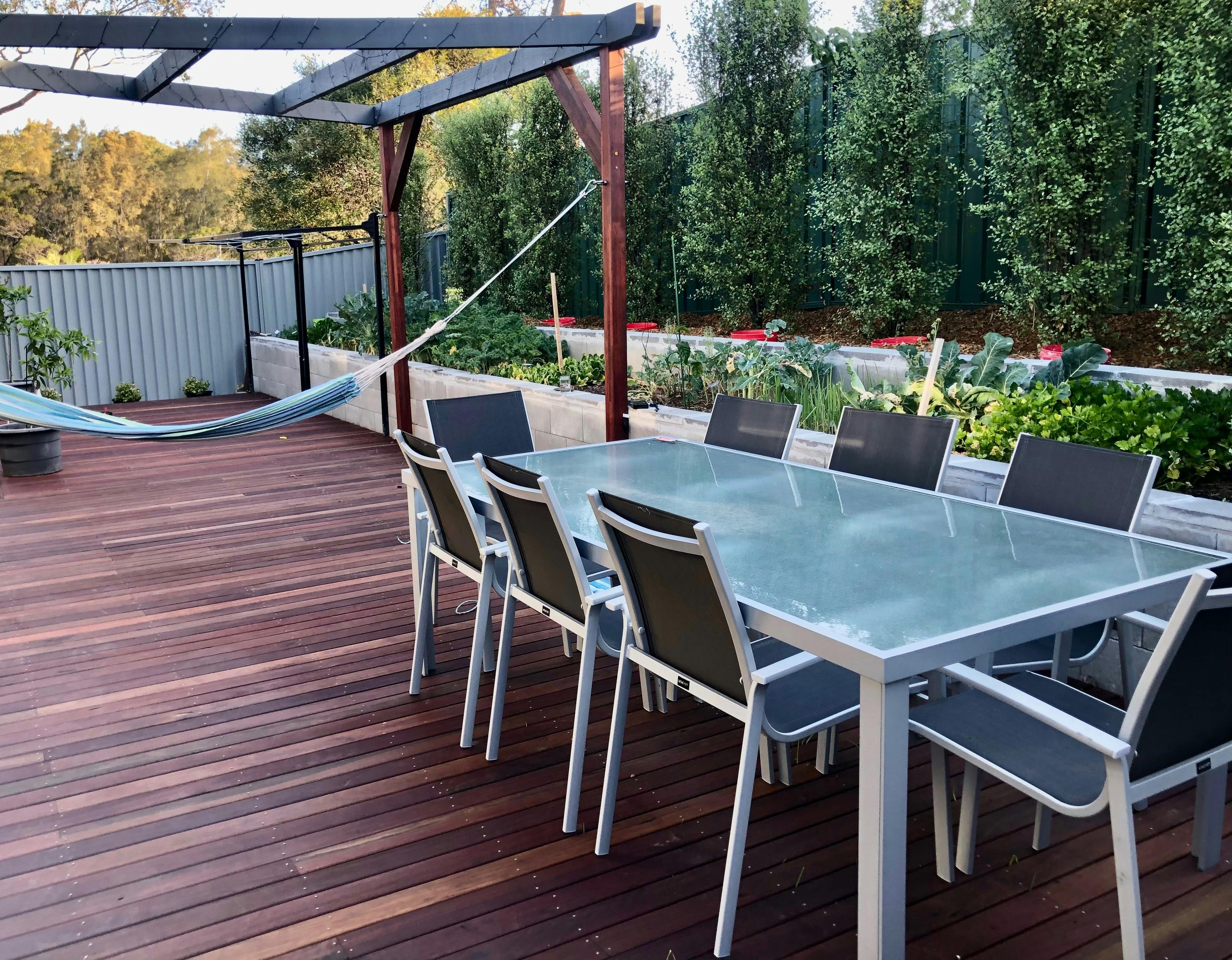 뒤쪽 야외 공간