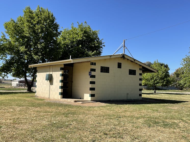 Amenity Block at Gunning Showground