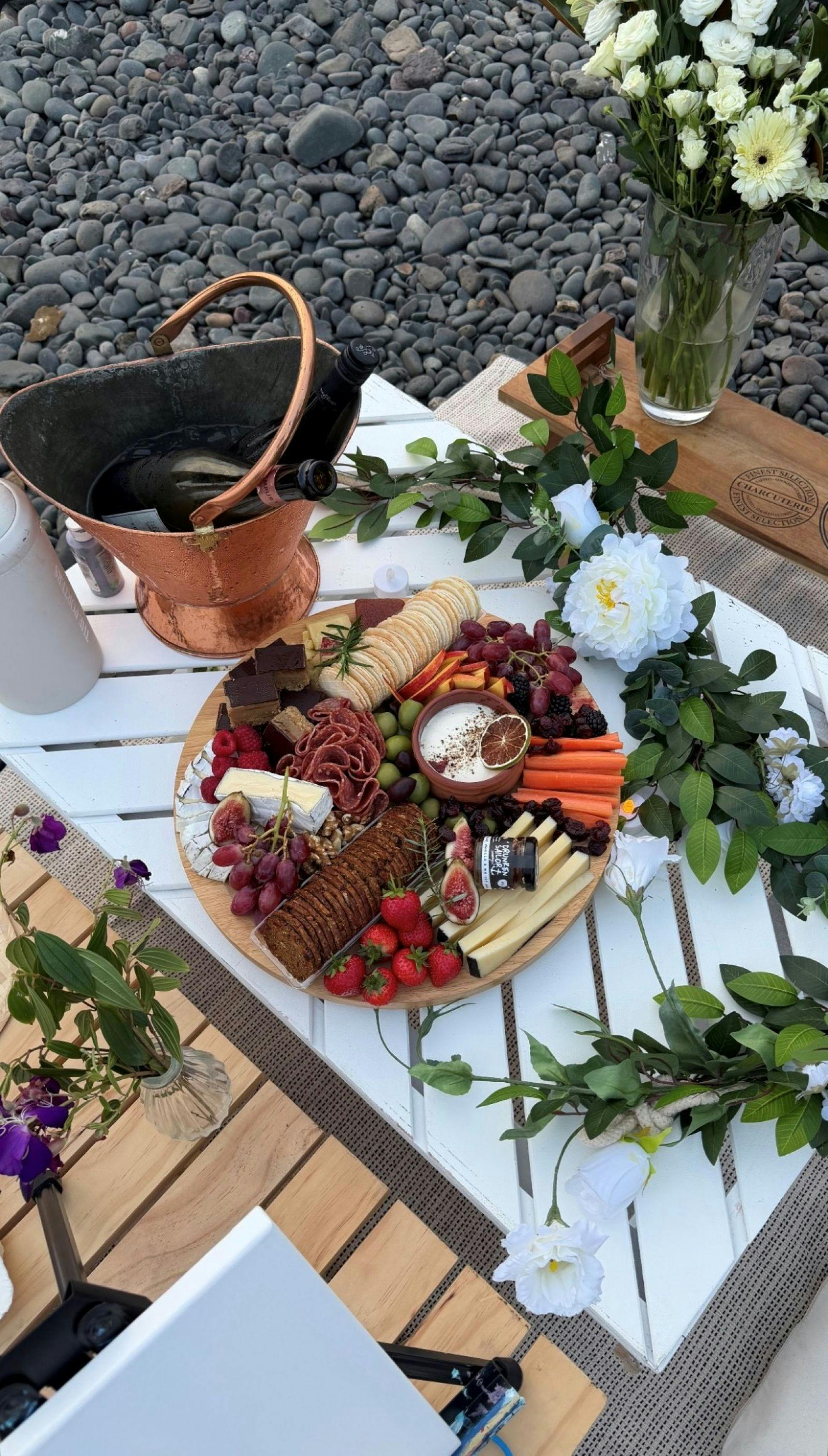 Local Produce, Luxury Experience, Grazing boards, Wine, Local food, Catering, Celebration