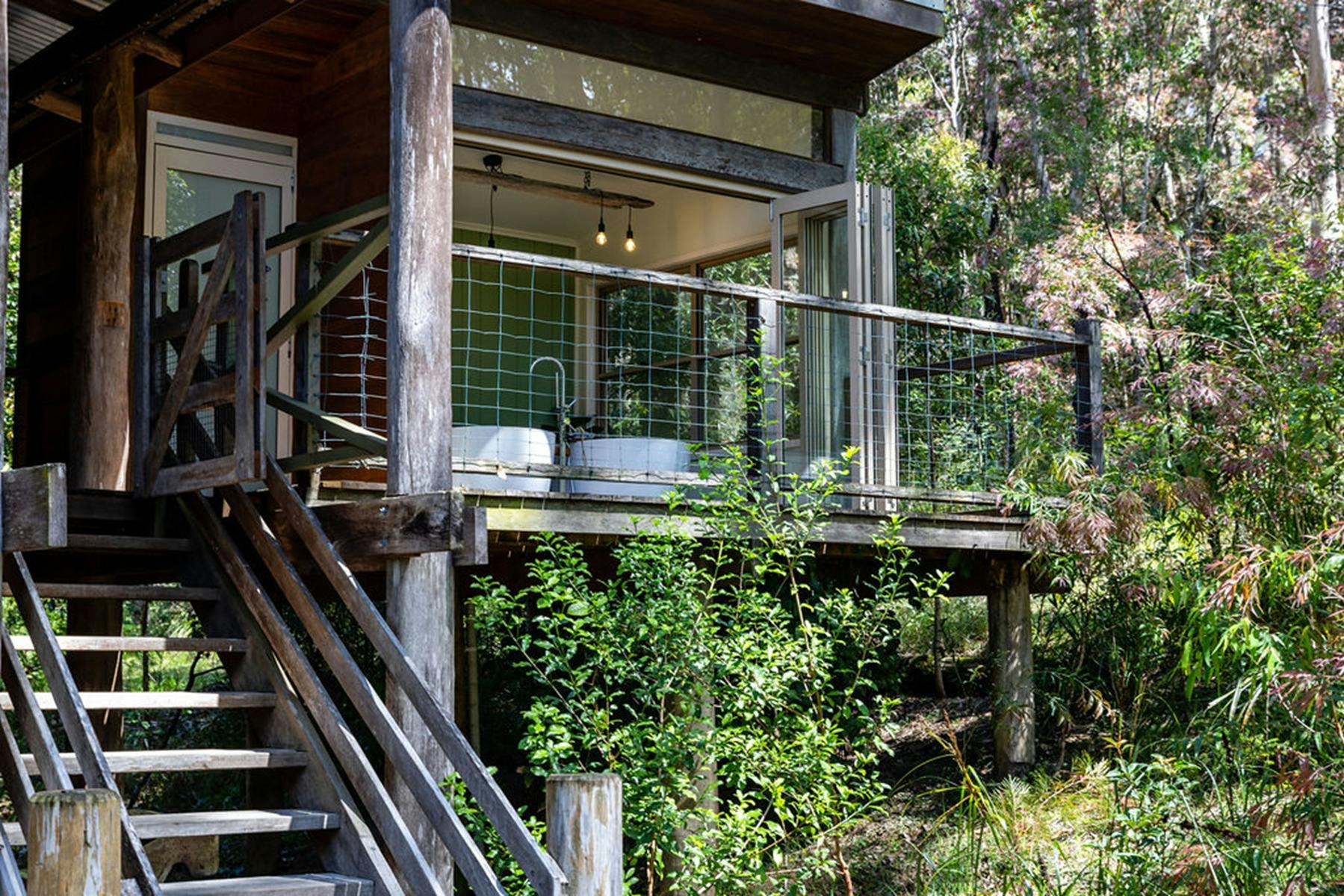 The twin baths in The Bathhouse at THe Treehouse, Carawirry Forest Escape