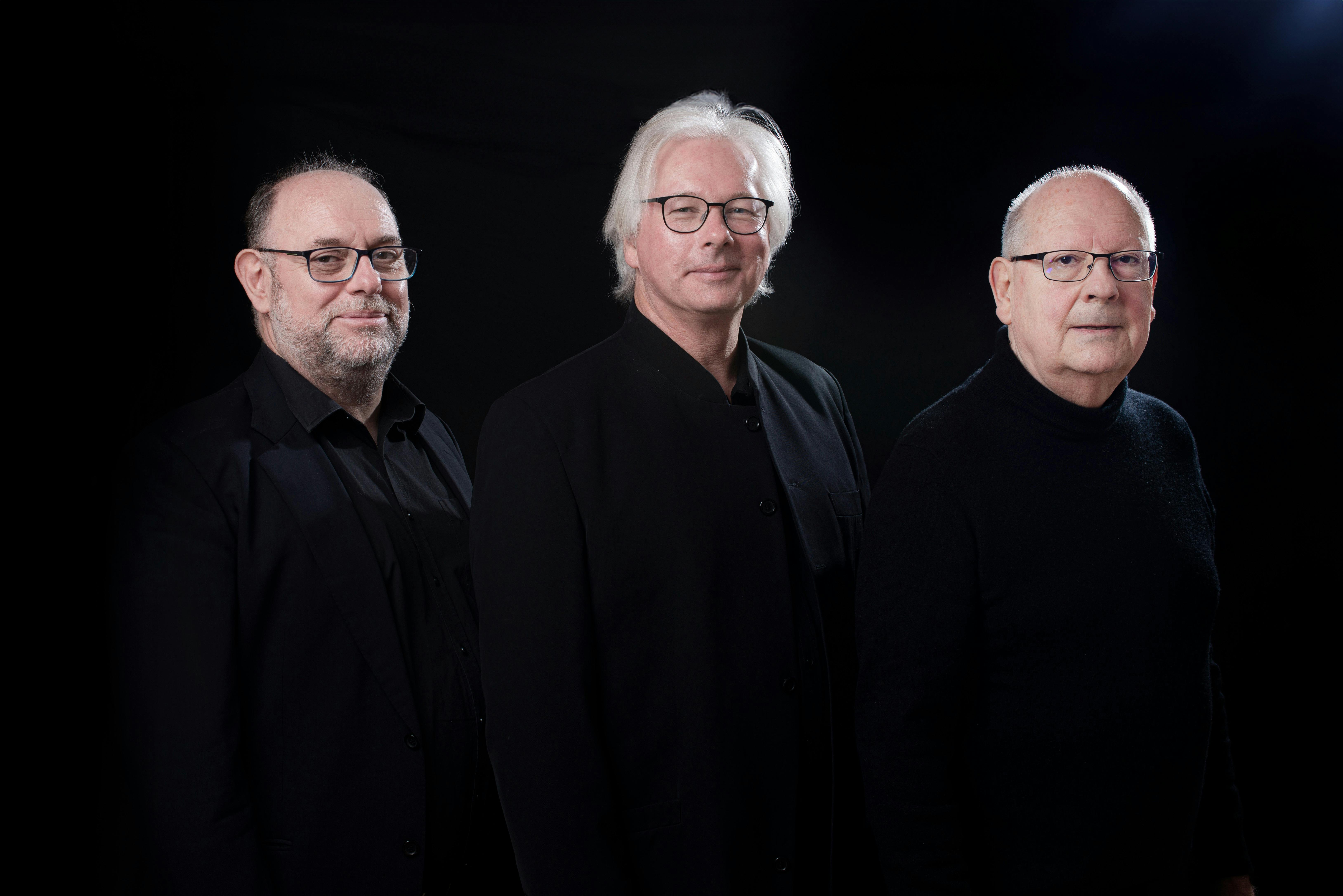 Adelaide Cello Trio meets Cellissimo! Cello Quartet - Wollongong