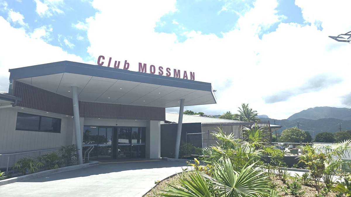 photo of outside entry to Club Mossman