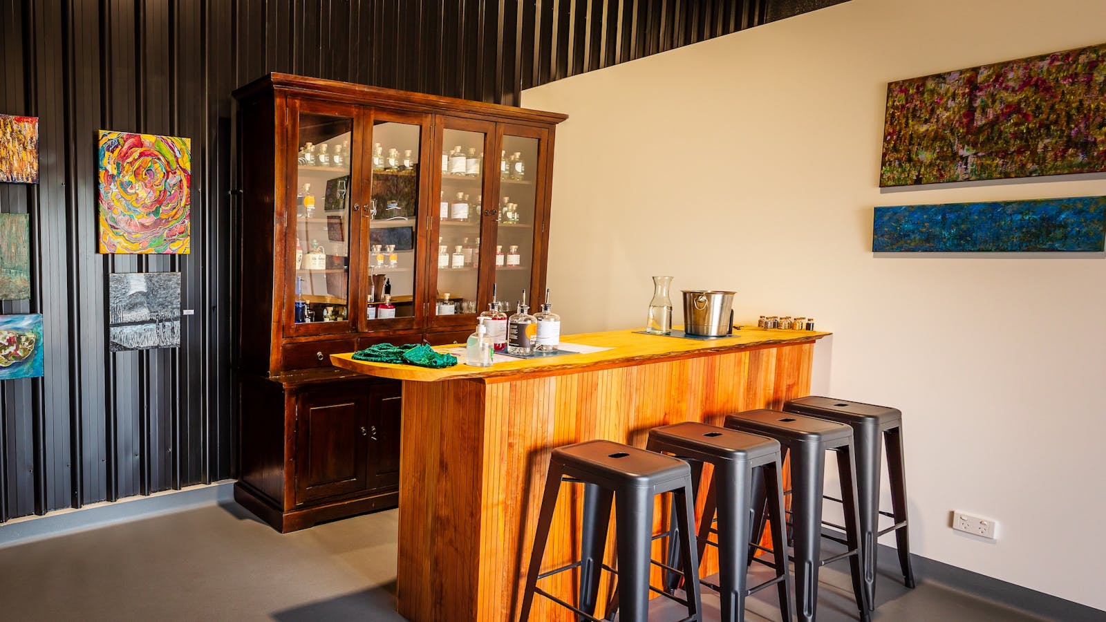 Drifters End Distilling Company Cellar Door