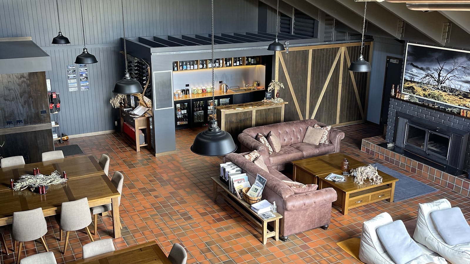 Main Lounge, Bar and Dining