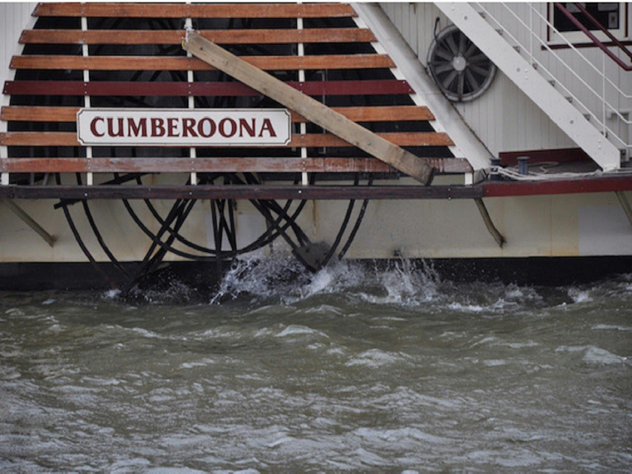 An Authentic Paddlsteamer