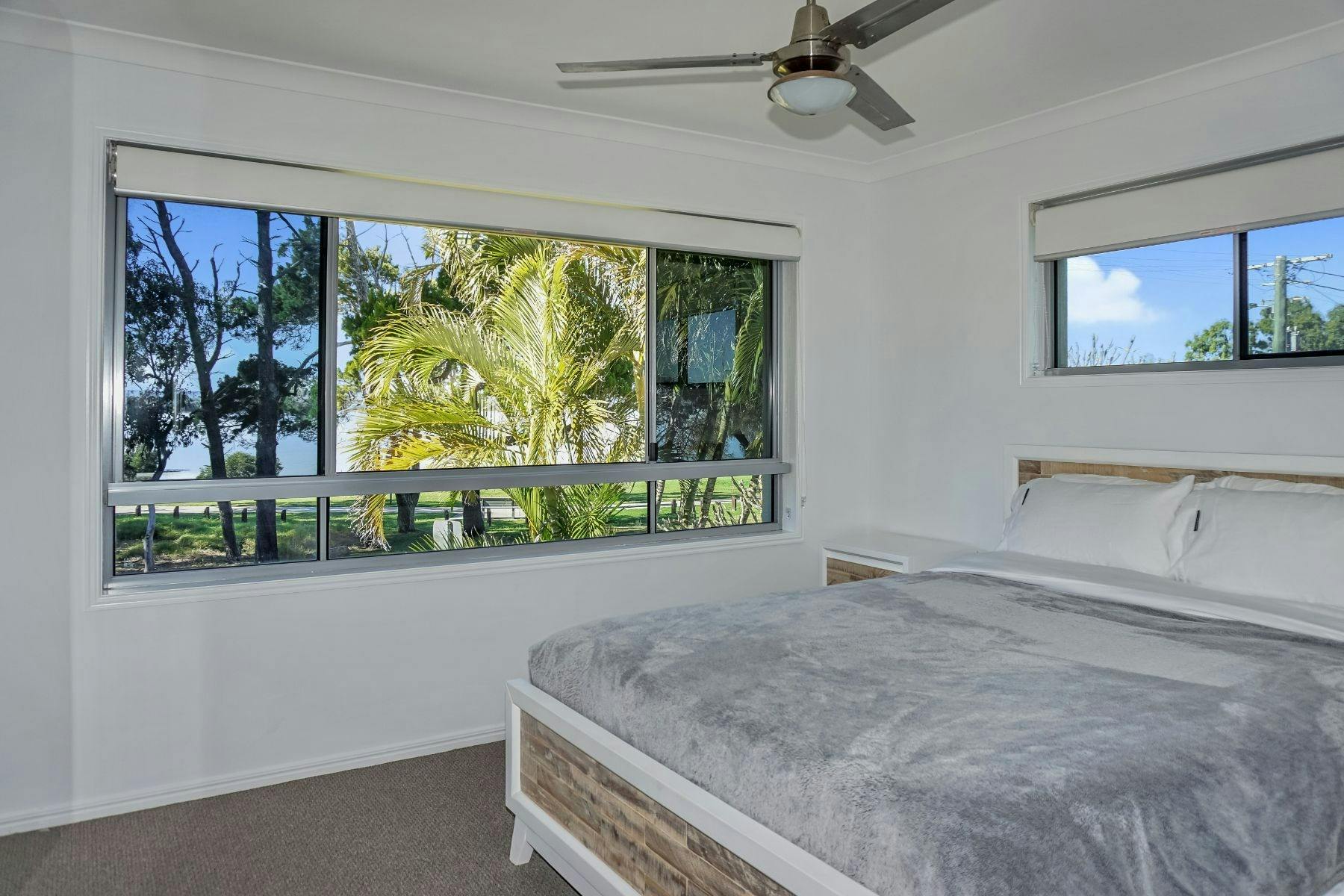 2nd Bedroom - 1 x Queen Bed