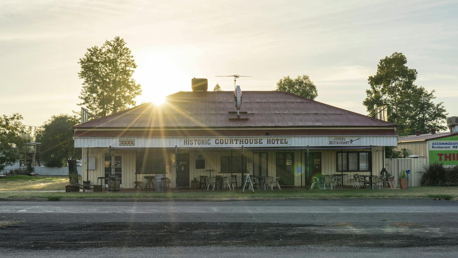 Sunset behind the Historic Courthouse Hotel, Mitchell