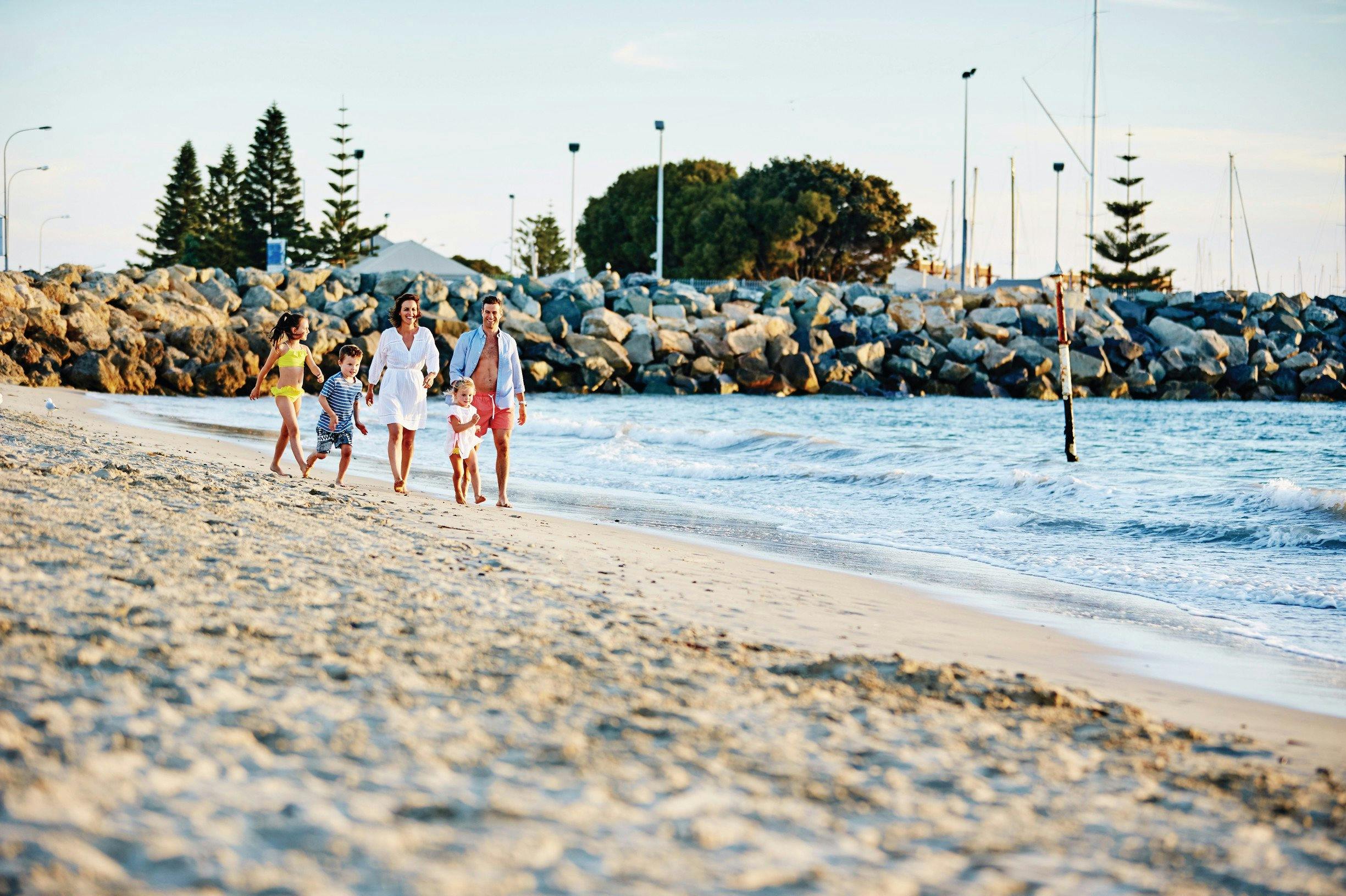 Afternoon: Fremantle to Perth