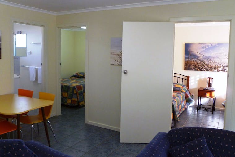 TWO BEDROOM APARTMENT 08