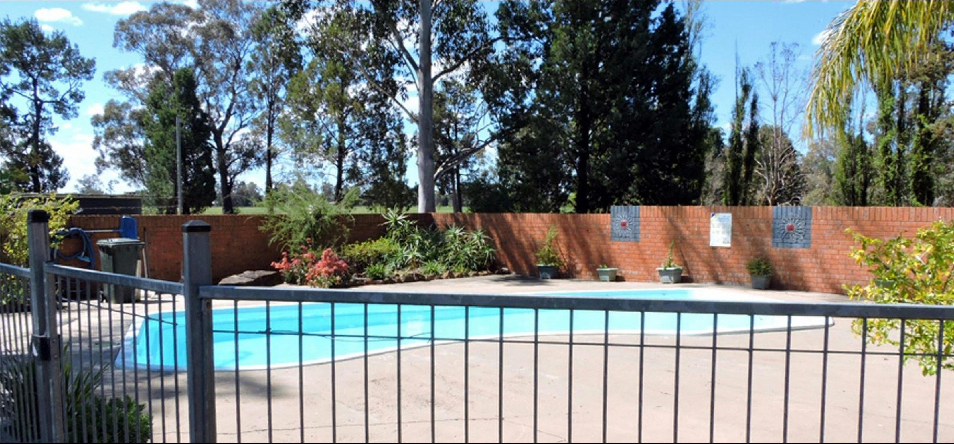 Castlereagh Motor Inn