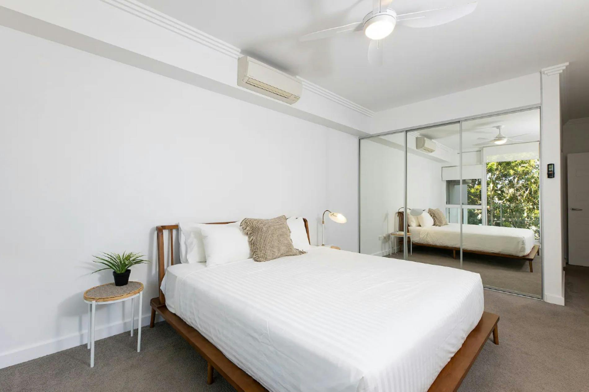 Master bedroom with King bed, air-conditioning, ceiling fan