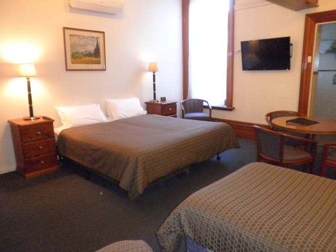 Deluxe Family Room