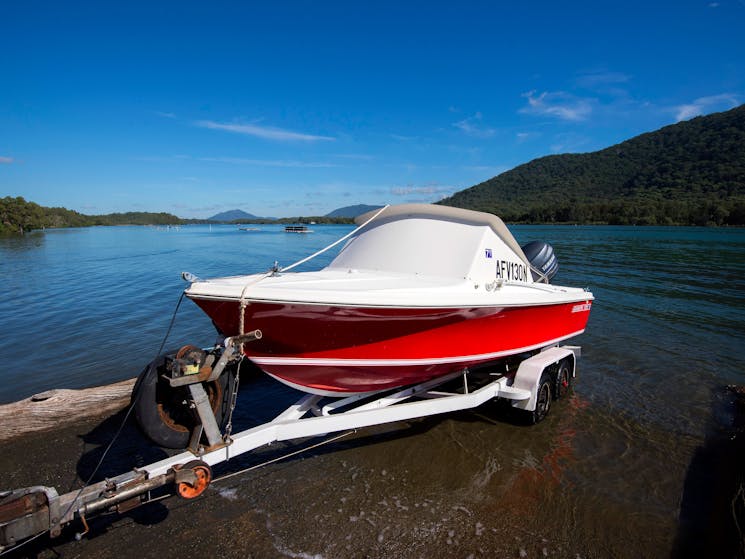 Diamond Waters Caravan Park camping and fishing and boat