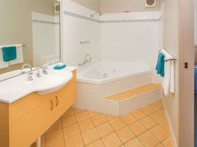 Spa Unit Bathroom