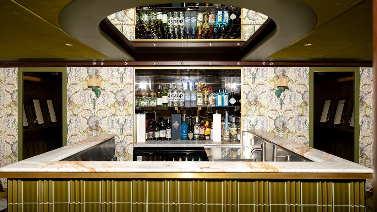 YOT Capri Lounge bar