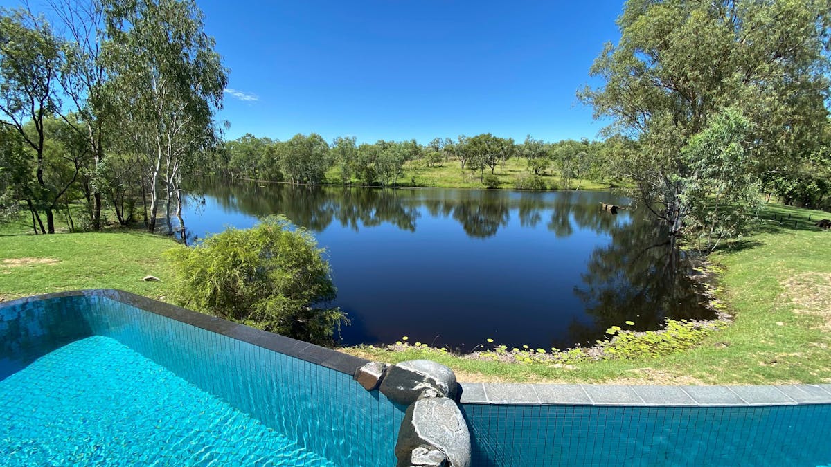 Infinity pool & dam