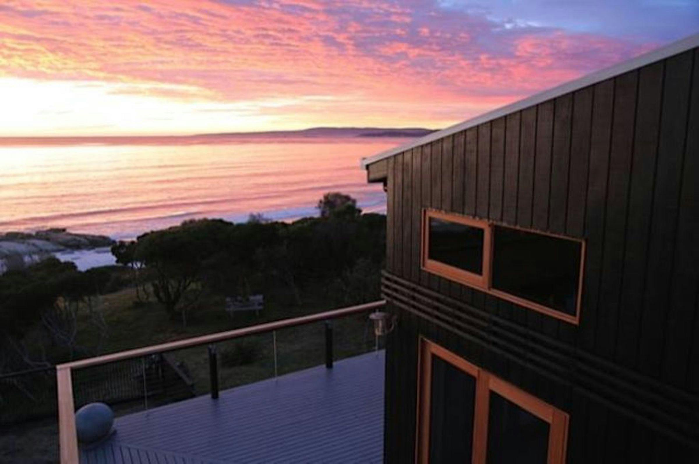 Driftwood Bay of Fires - Sunset