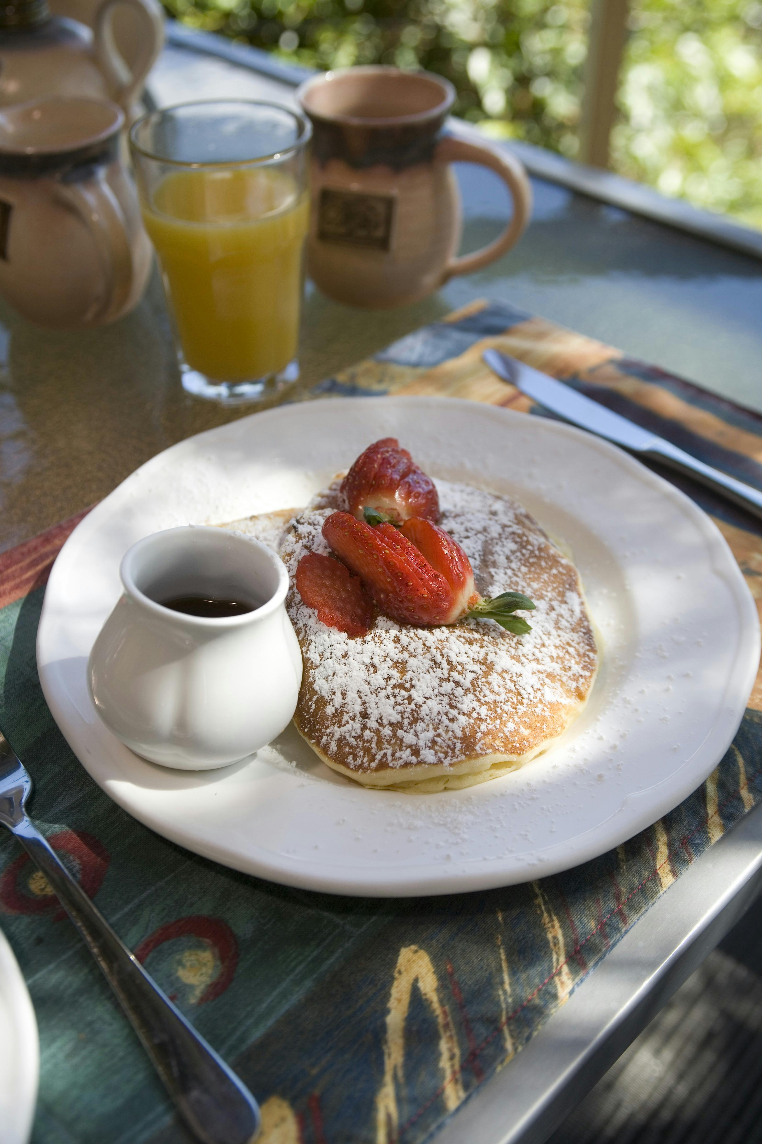 Breakfast at Lillypilly's Cottages