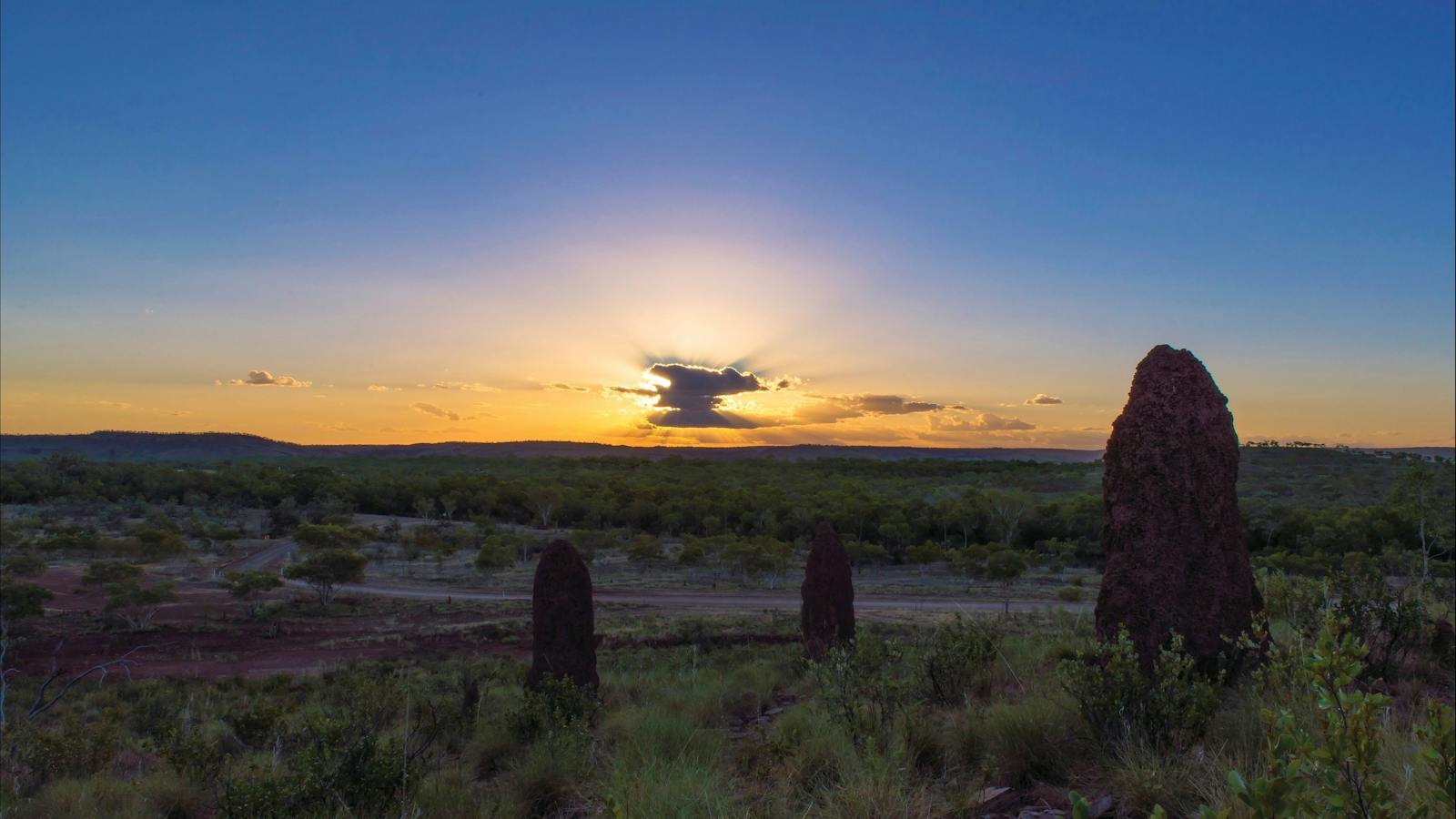 Sunset between Cloncurry and Mount Isa