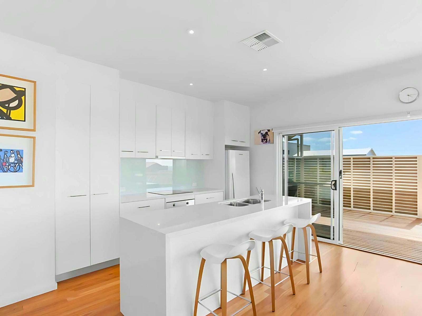 Welcome to Your Ultimate Beachside Escape