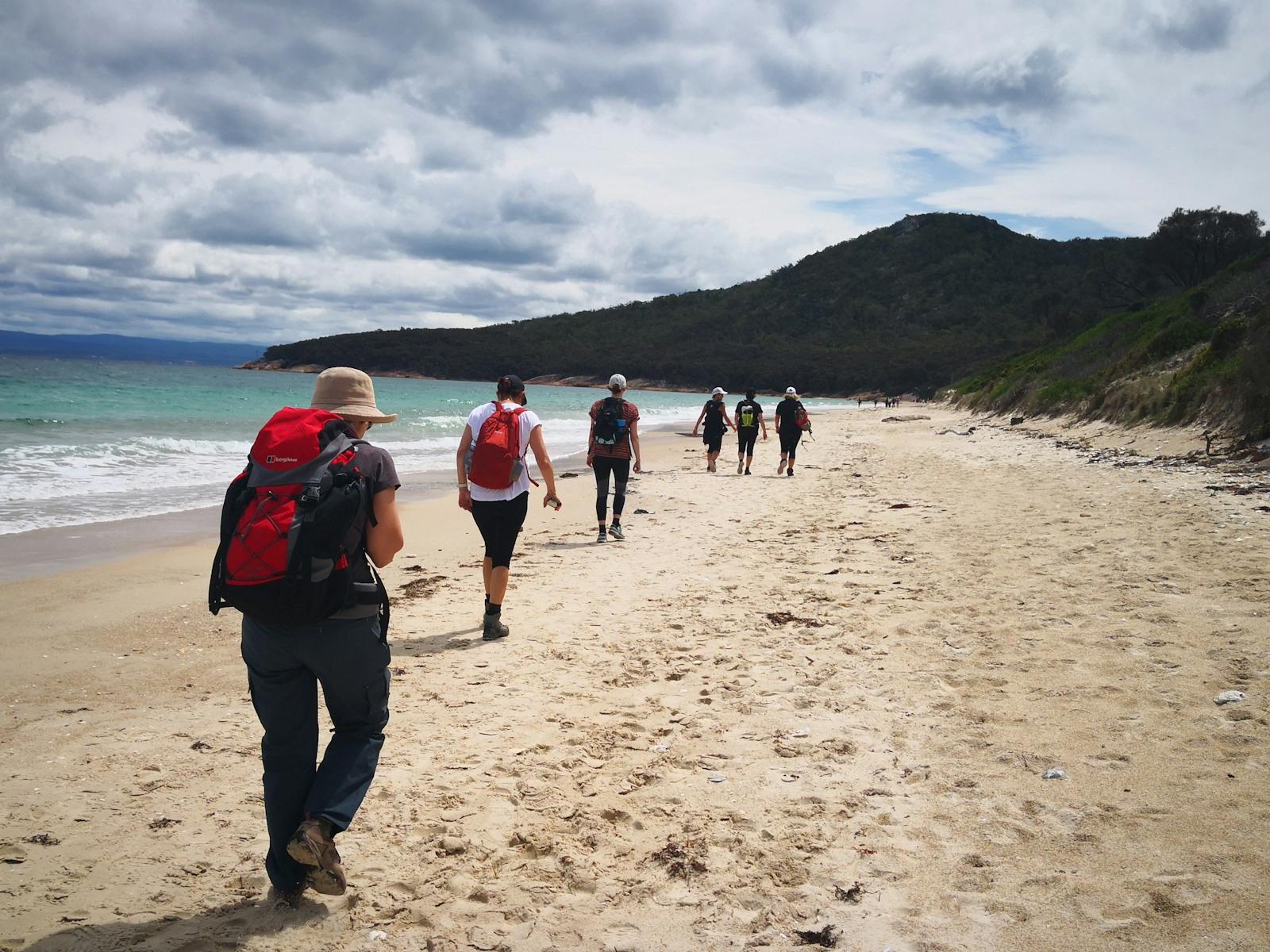 Traversing the bay on the Freycinet and Wineglass Bay Pack-Free Walk by Life's An Adventure