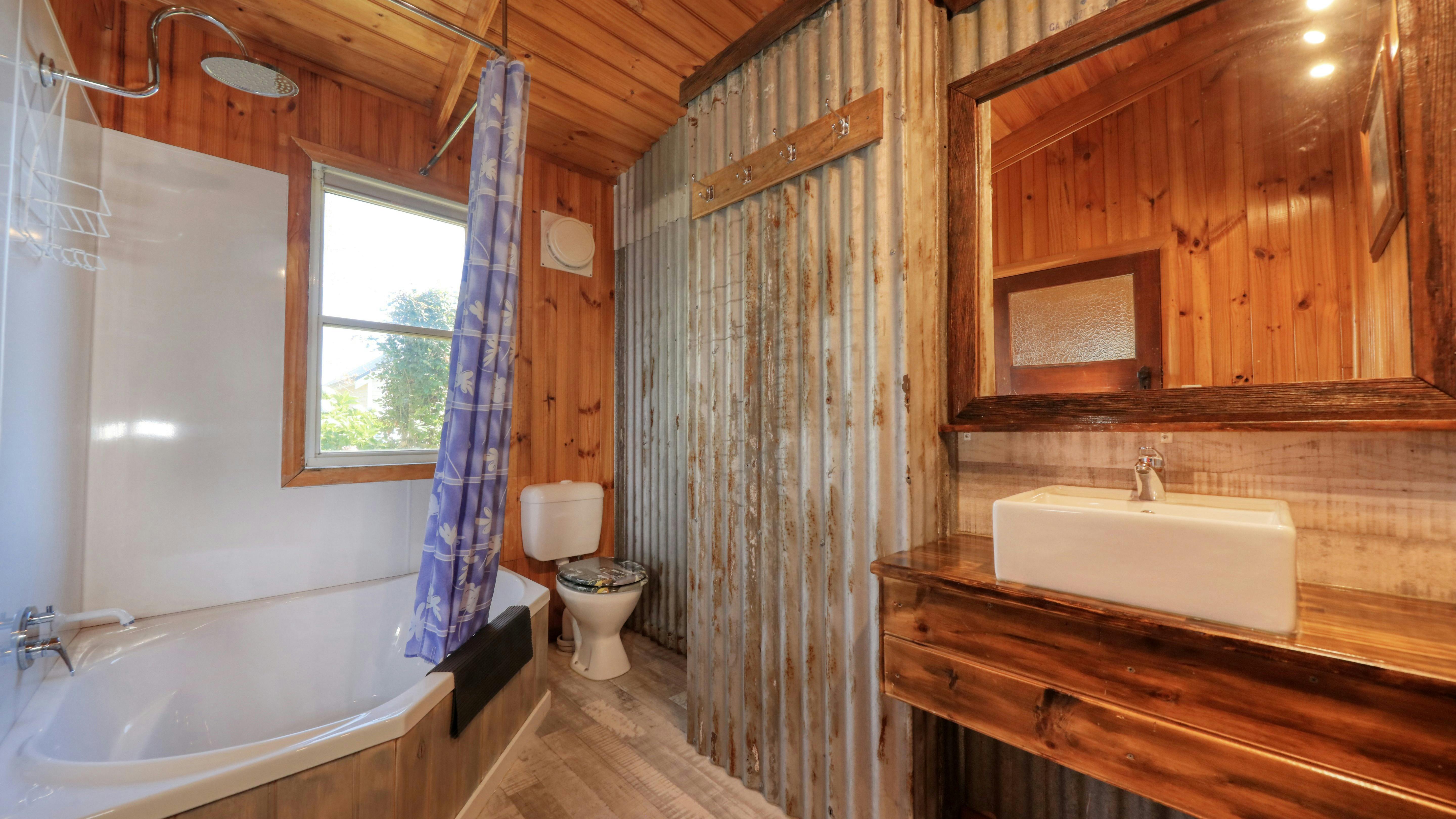 2nd Bathroom
