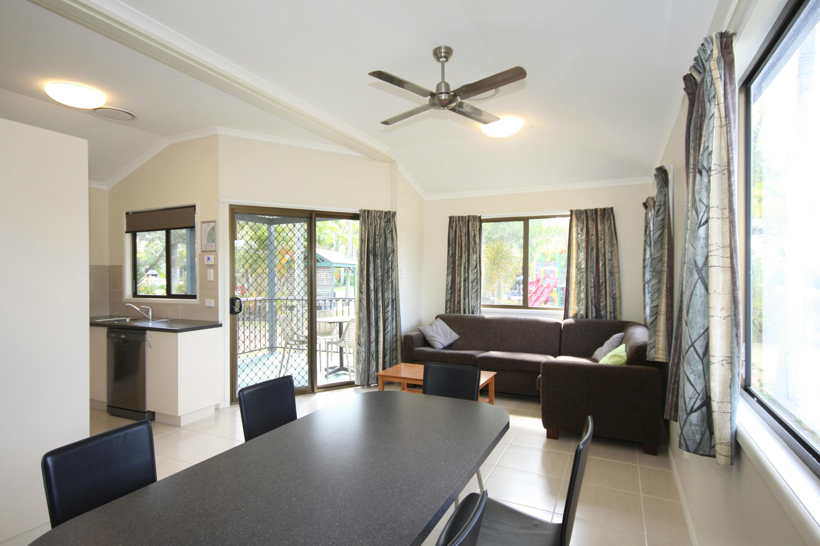 3 Bedroom Holiday Home