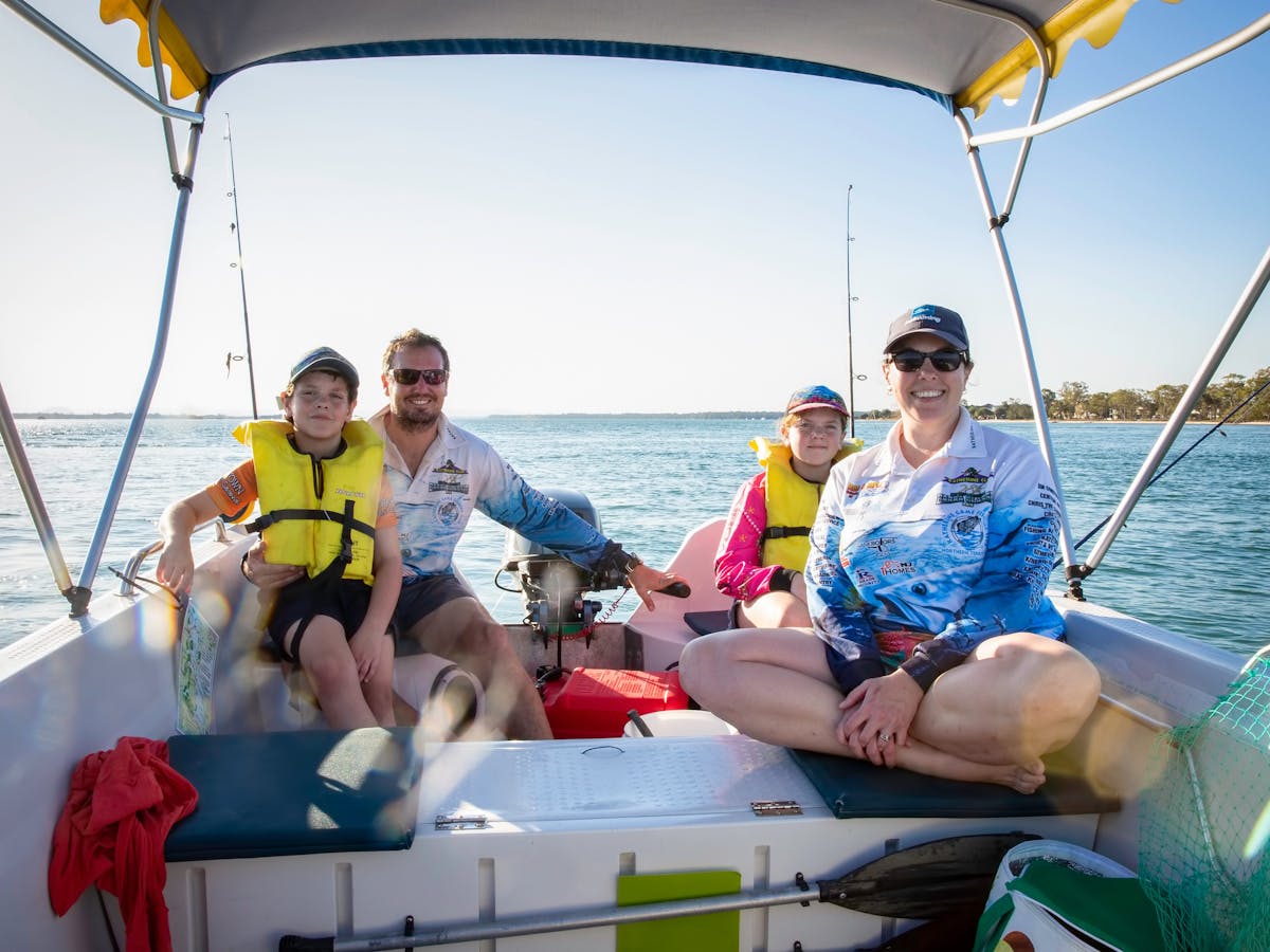 6-person Fishing boat