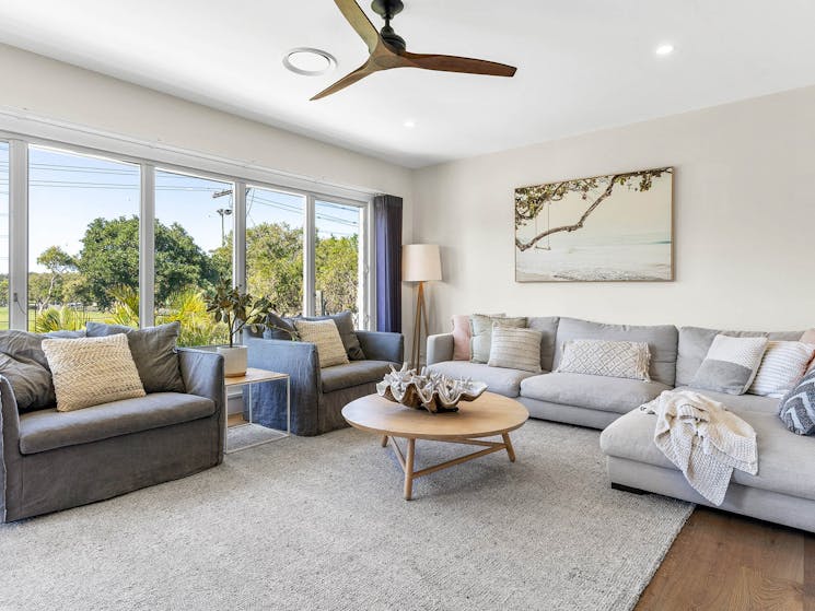 Orana - Byron Bay - Upstairs Living Area_1