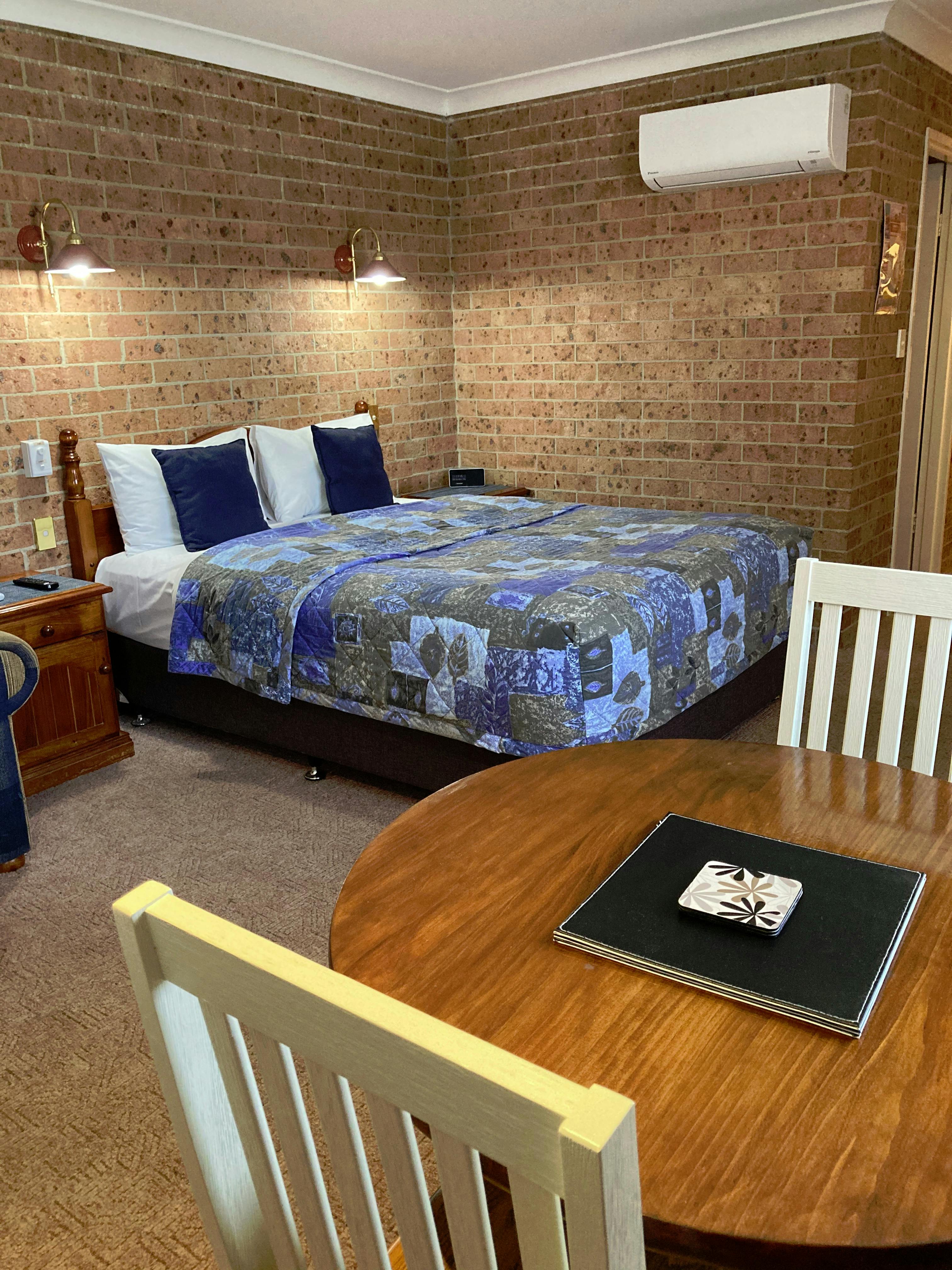 Deluxe Queen room