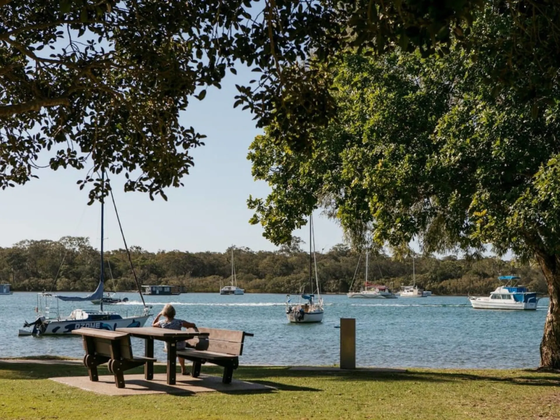 only a short drive to bustling Hastings Street in the heart of Noosa Heads.