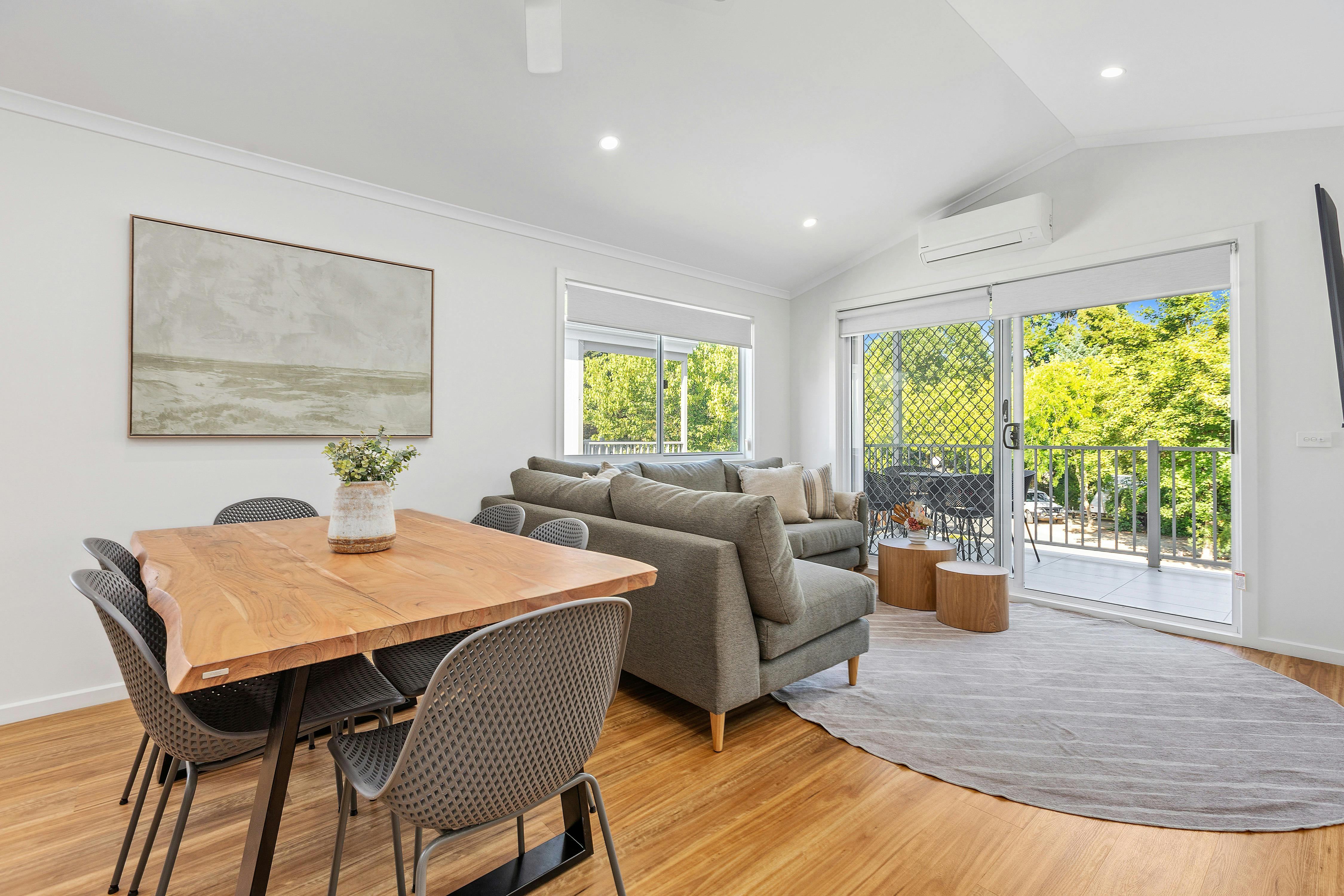 Premium Three Bedroom Townhouse - Living & Dining Room | Tasman Holiday Parks - Bright